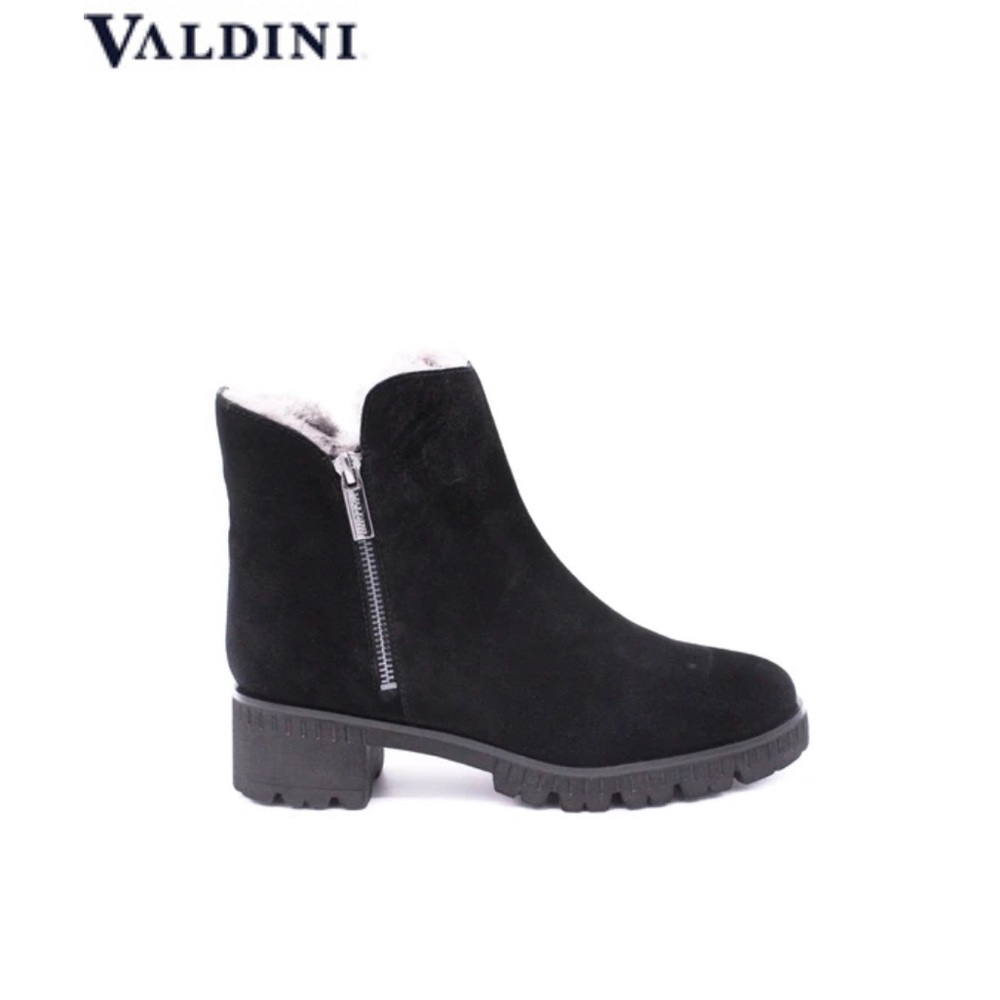 Black boots